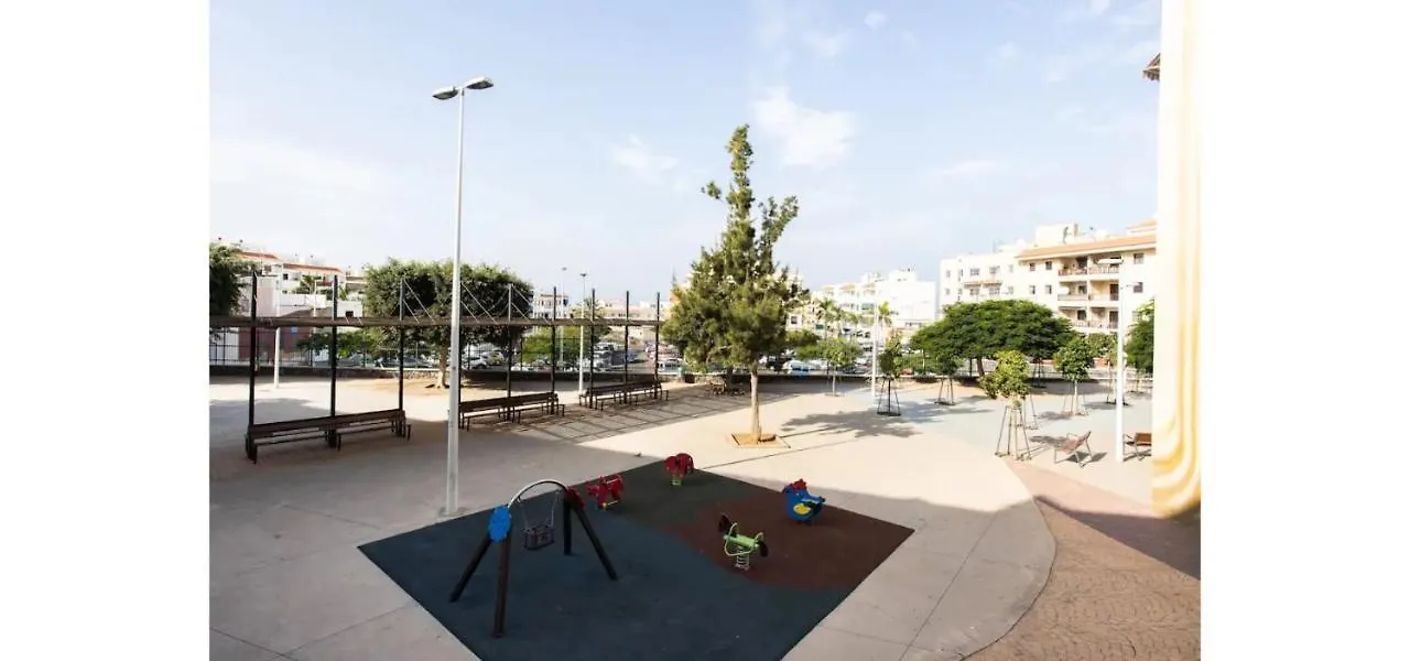 Casa Krisma, Fabulous Modern Spacious 2 bedrooms apartment, Remote Work, Fast WIFI, Parking&AC Costa Adeje  Costa Adeje (Tenerife)